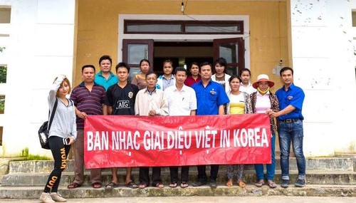 Chương trình ủng hộ đồng bào miền Trung bị lũ lụt của cộng đồng du học sinh VN tại Hàn Quốc - ảnh 2